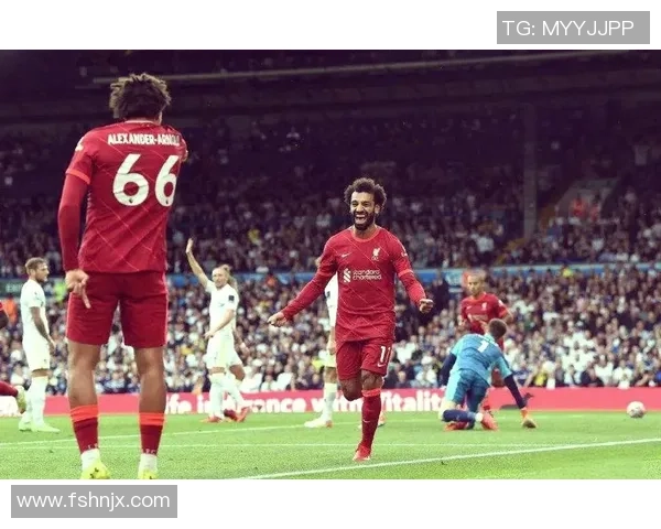 足总杯焦点战曼联与利物浦激战成平局全场气氛火爆