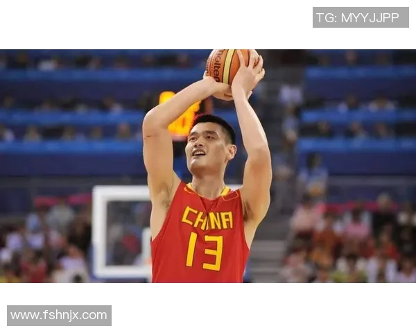 香港学生姚明的篮球梦想与奋斗历程：从校园到国际赛场的精彩故事