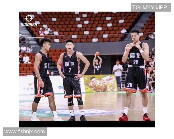 重庆足球队在全运会积分榜上以98分稳居第一名引发关注