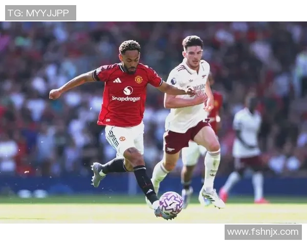 欧联杯激战多特蒙德小胜巴黎圣日耳曼争议判罚引发全场热议 欧联杯激战多特蒙德小胜巴黎圣日耳曼争议判罚引发全场热议