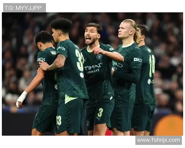 意甲激战巴黎圣日耳曼与曼城握手言和补时进球引发全场狂欢