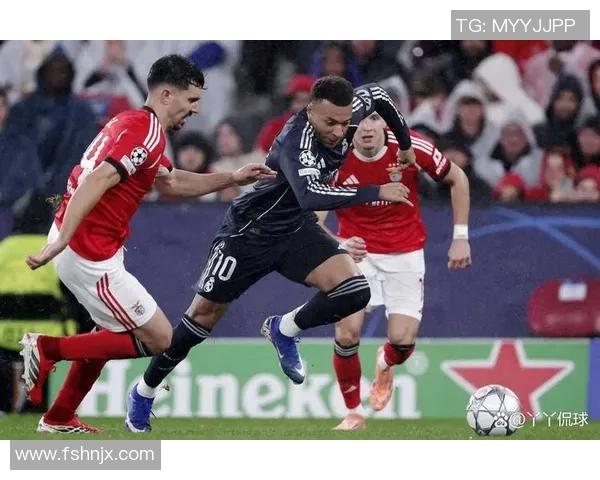 欧联杯激战本菲卡与皇马平局点球大战引发争议与热议